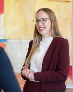 Marsch_Miriam_at_work_618_mobile